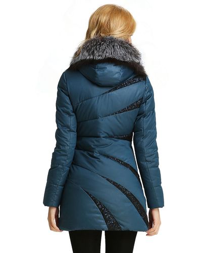 雅綠貨運(yùn)雅綠羽絨服廠家在哪里