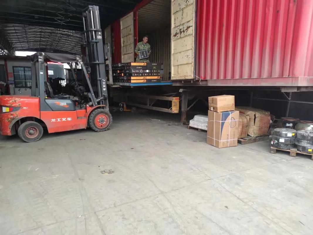 義烏貨運(yùn)夫妻義烏 貨運(yùn) 司機(jī)